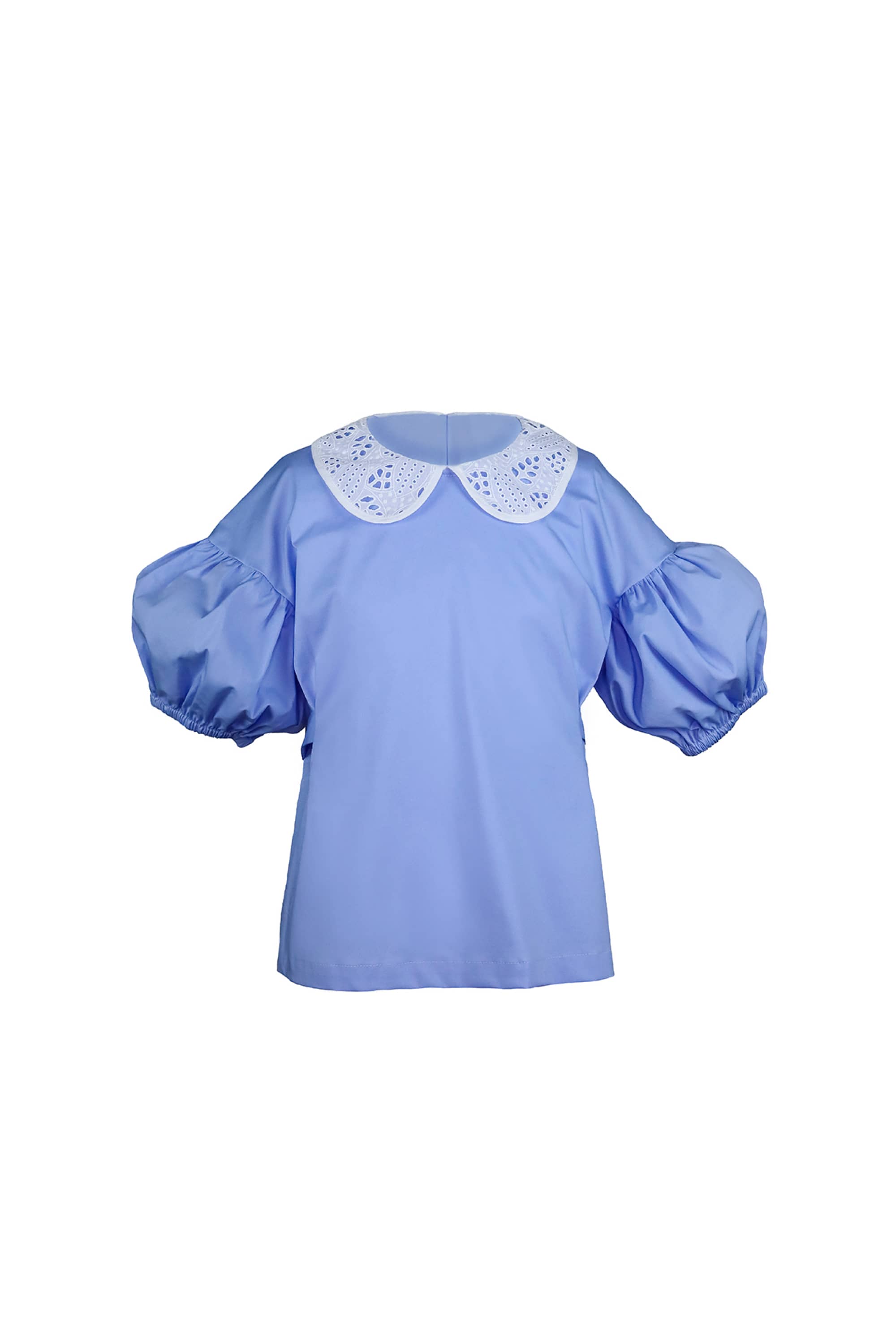 Blouse with large sleeves