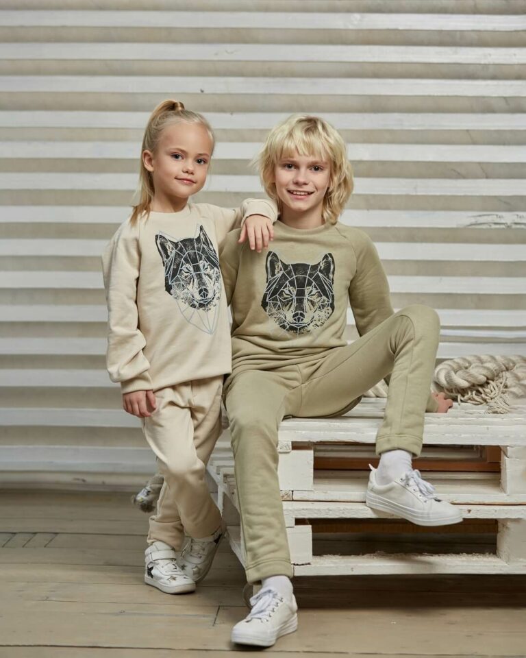 Комплекты для девочек - страница undefined